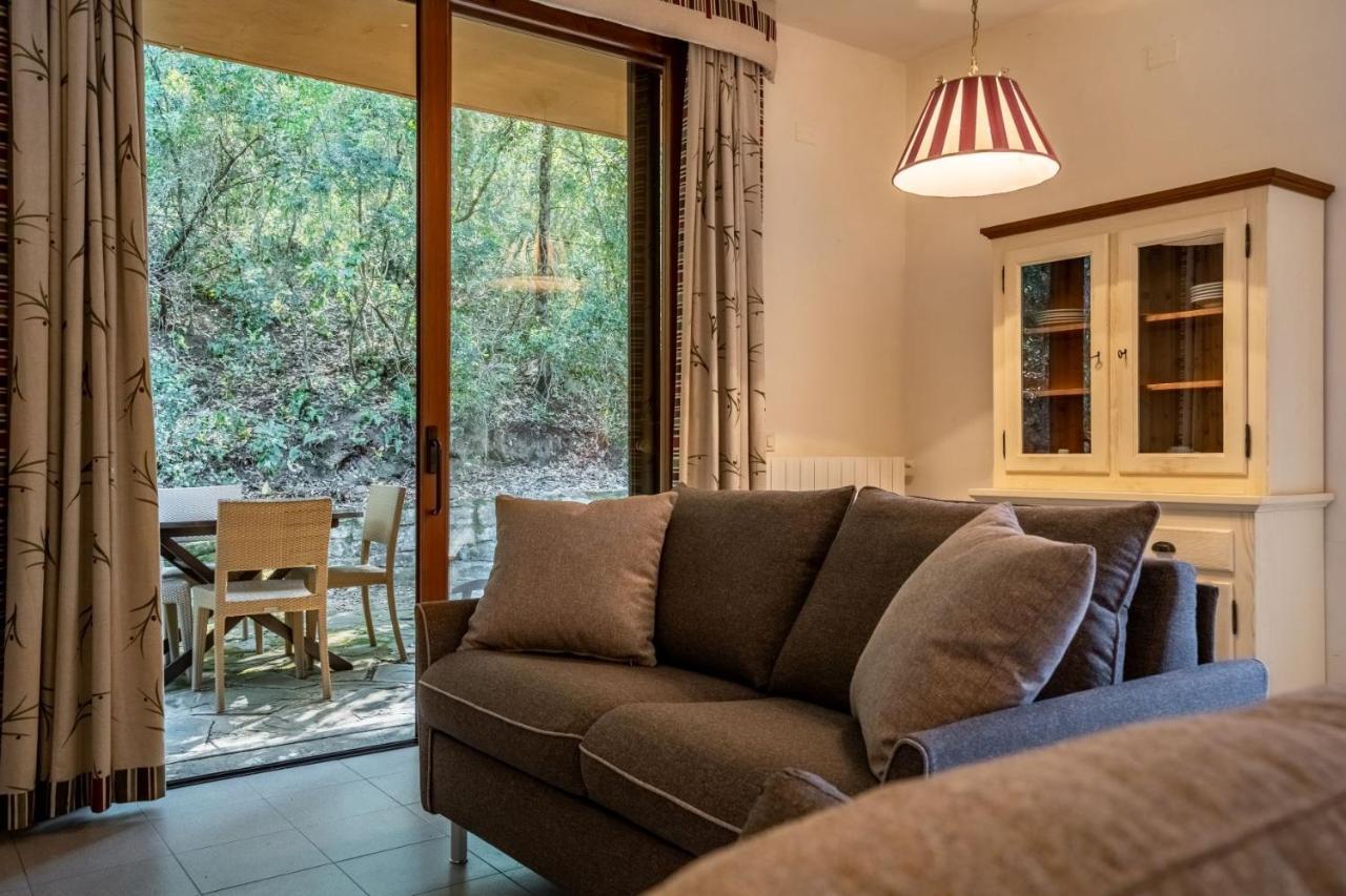 Roccamare Resort - Ville E Appartamenti Кастильоне-делла-Пеская Экстерьер фото