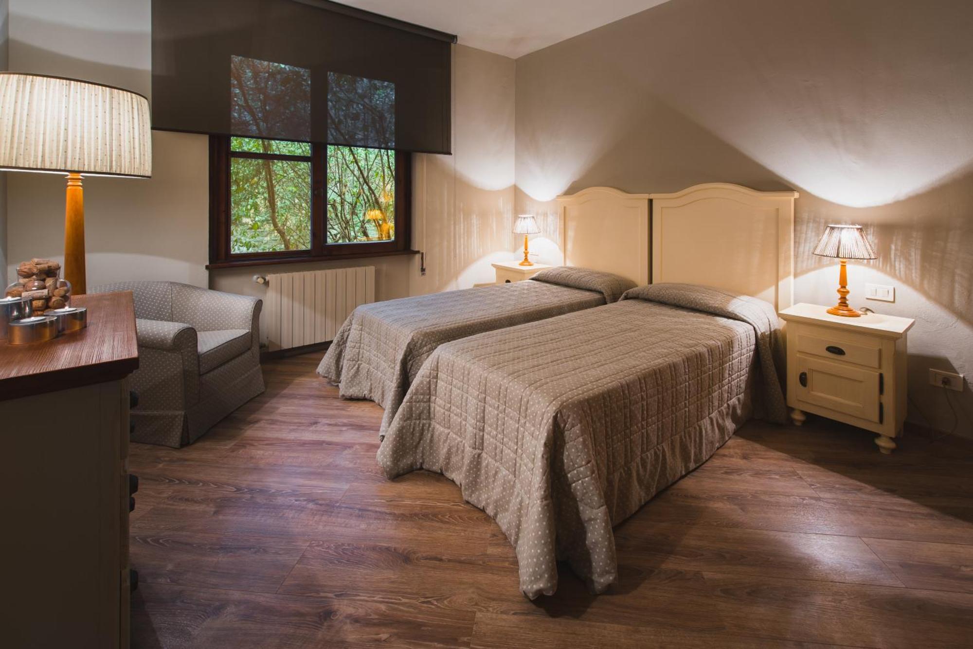 Roccamare Resort - Ville E Appartamenti Кастильоне-делла-Пеская Экстерьер фото