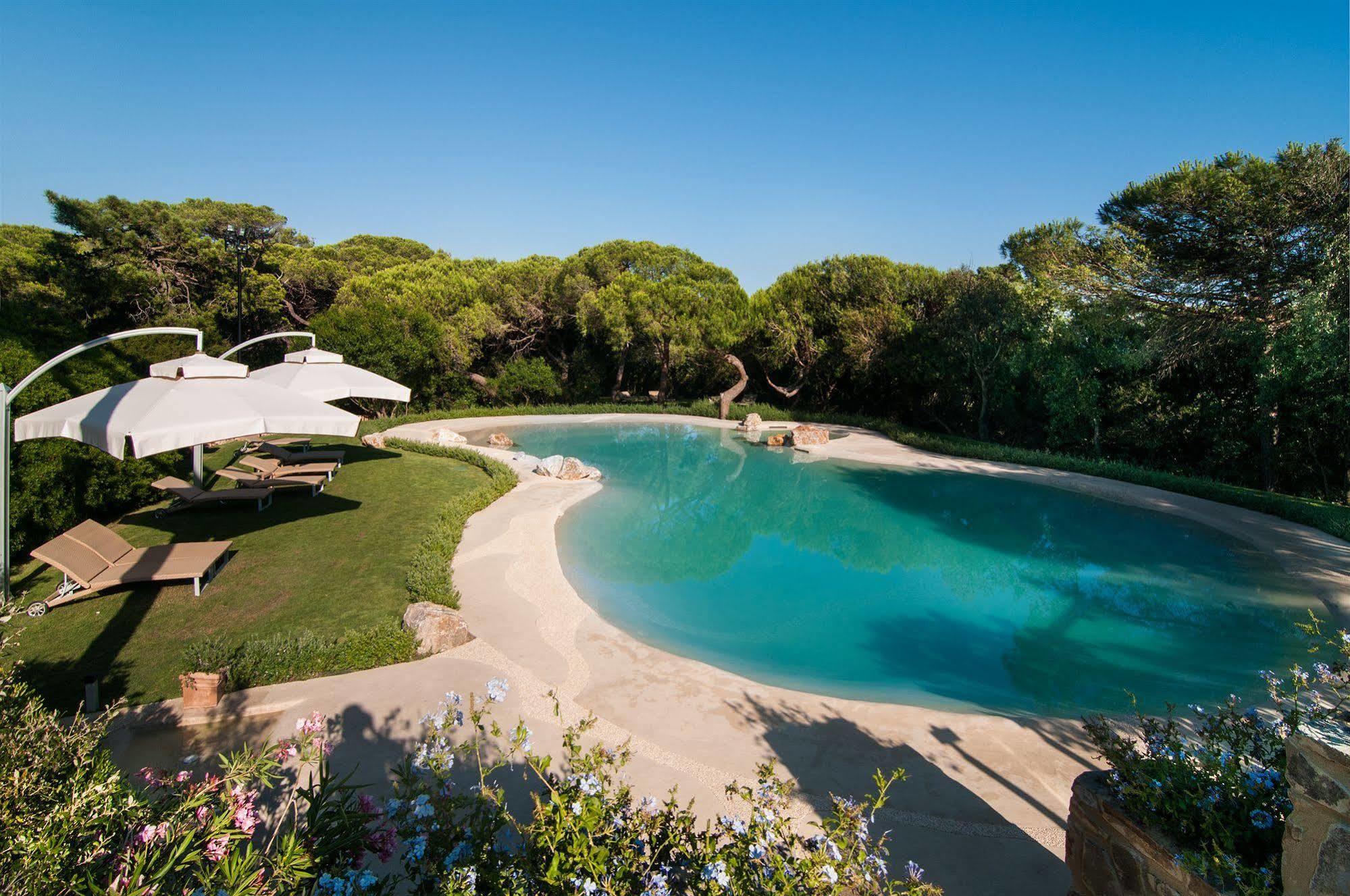 Roccamare Resort - Ville E Appartamenti Кастильоне-делла-Пеская Экстерьер фото
